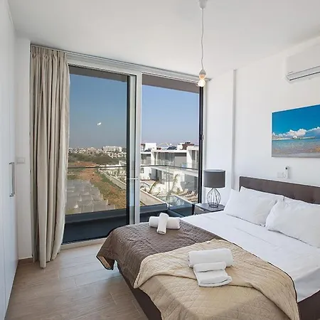 Villa Olive Titan, Brand New,Exquisite 5Bdr Protaras Villa With Pool,Close To The Beach ヴィラ