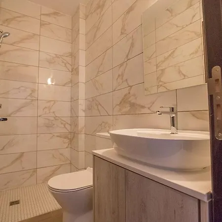 Villa Olive Titan, Brand New,Exquisite 5Bdr Protaras Villa With Pool,Close To The Beach ヴィラ