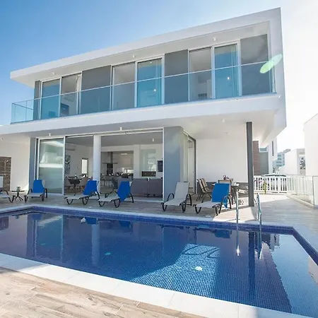 Villa Olive Titan, Brand New,Exquisite 5Bdr Protaras Villa With Pool,Close To The Beach