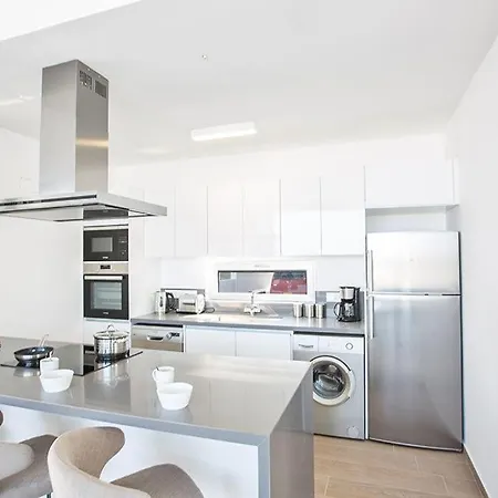 Villa Olive Titan, Brand New,Exquisite 5Bdr Protaras Villa With Pool,Close To The Beach プロタラス