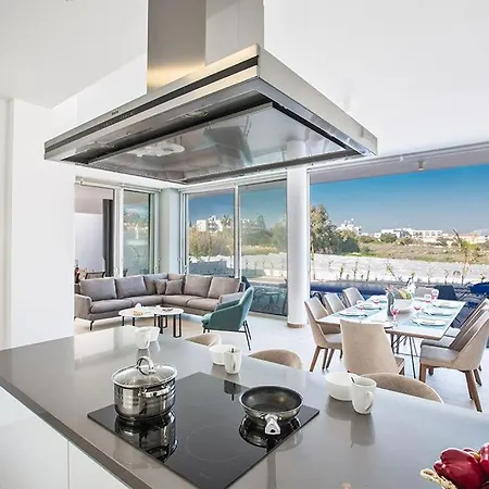 Villa Olive Titan, Brand New,Exquisite 5Bdr Protaras Villa With Pool,Close To The Beach ヴィラ *