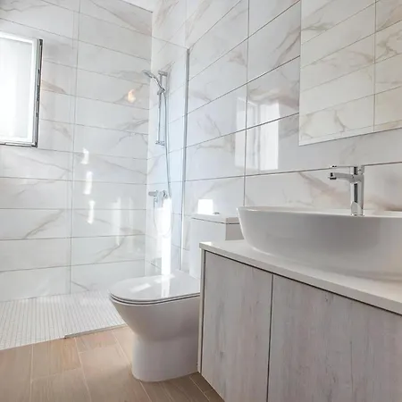 Villa Olive Titan, Brand New,Exquisite 5Bdr Protaras Villa With Pool,Close To The Beach