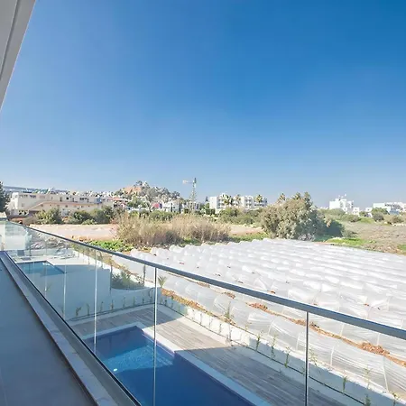 Villa Olive Titan, Brand New,Exquisite 5Bdr Protaras Villa With Pool,Close To The Beach ヴィラ