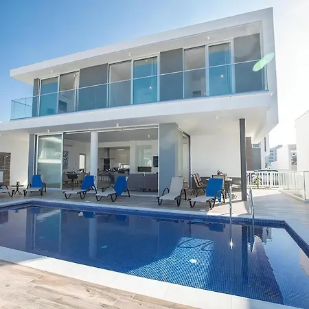 ヴィラ Villa Olive Titan, Brand New,Exquisite 5Bdr Protaras Villa With Pool,Close To The Beach プロタラス